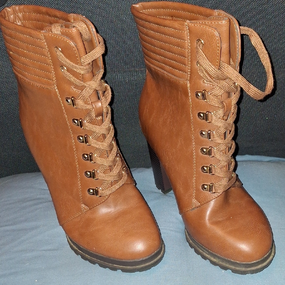 Shoe Dazzle Brown Lace-Up Boots